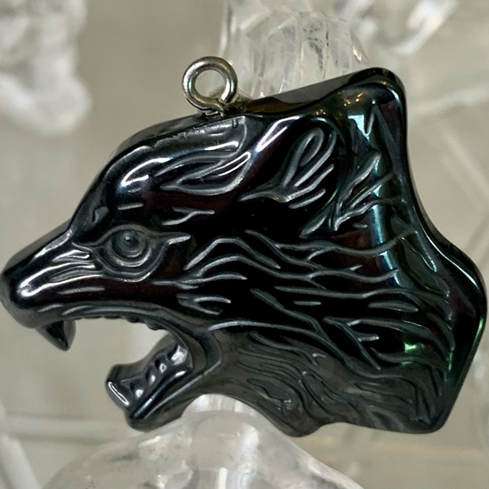 Grey Hematite Wolf Head Pendant Bead Carved Detailed Animal Necklace Pendant 1.4 - Picture 3 of 10